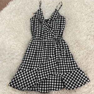 Express checkered dress- perfect condition!